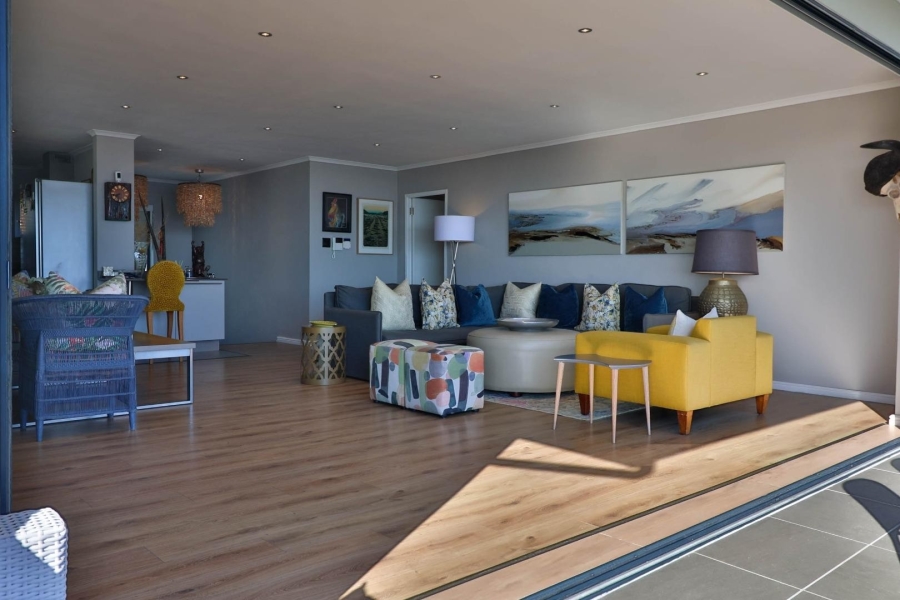 5 Bedroom Property for Sale in De Kelders Western Cape